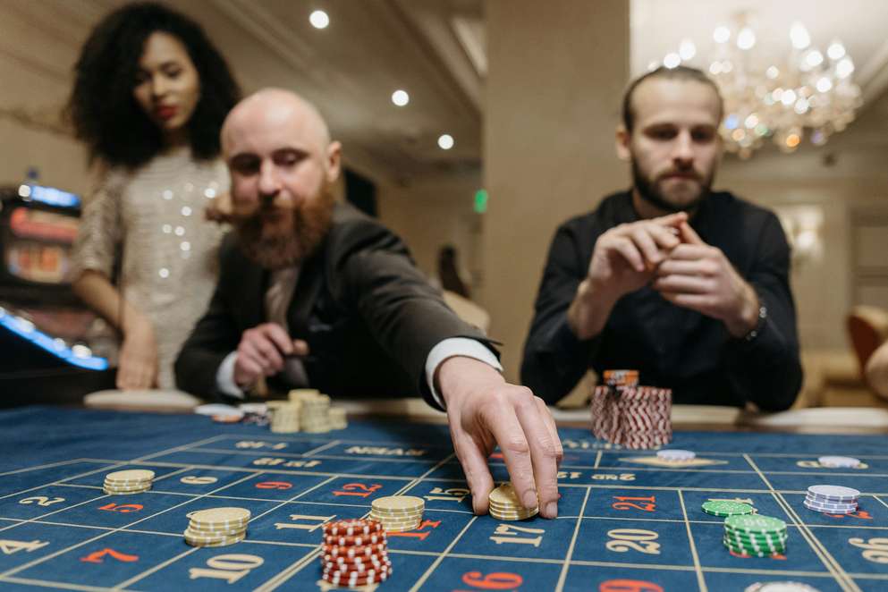 Plinko Casino: Is This Game of Chance Worth the Risk? Pros & Cons